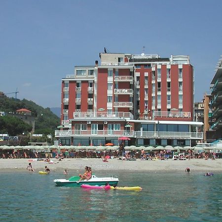 Residence Stella Maris Pietra Ligure Exterior foto
