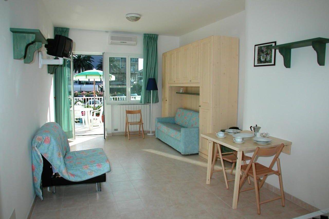 Residence Stella Maris Pietra Ligure Exterior foto